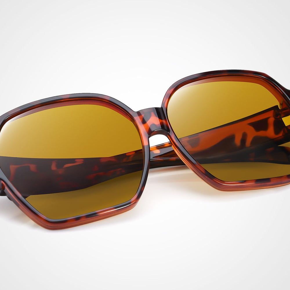 
                      
                        Fit over sunglasses丨Square Brown Lens 5810
                      
                    